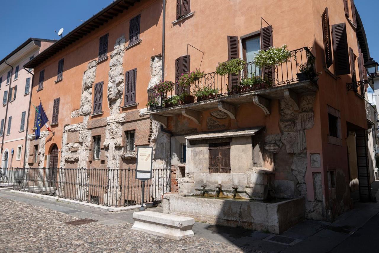 Homo Homini Lupus Apartment Brescia Luaran gambar